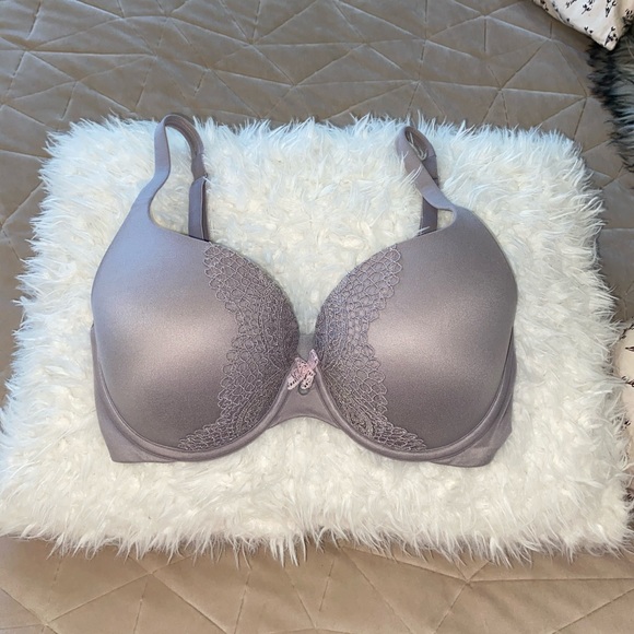 Victoria's Secret Other - 2/$15 VICTORIAS SECRET BRA